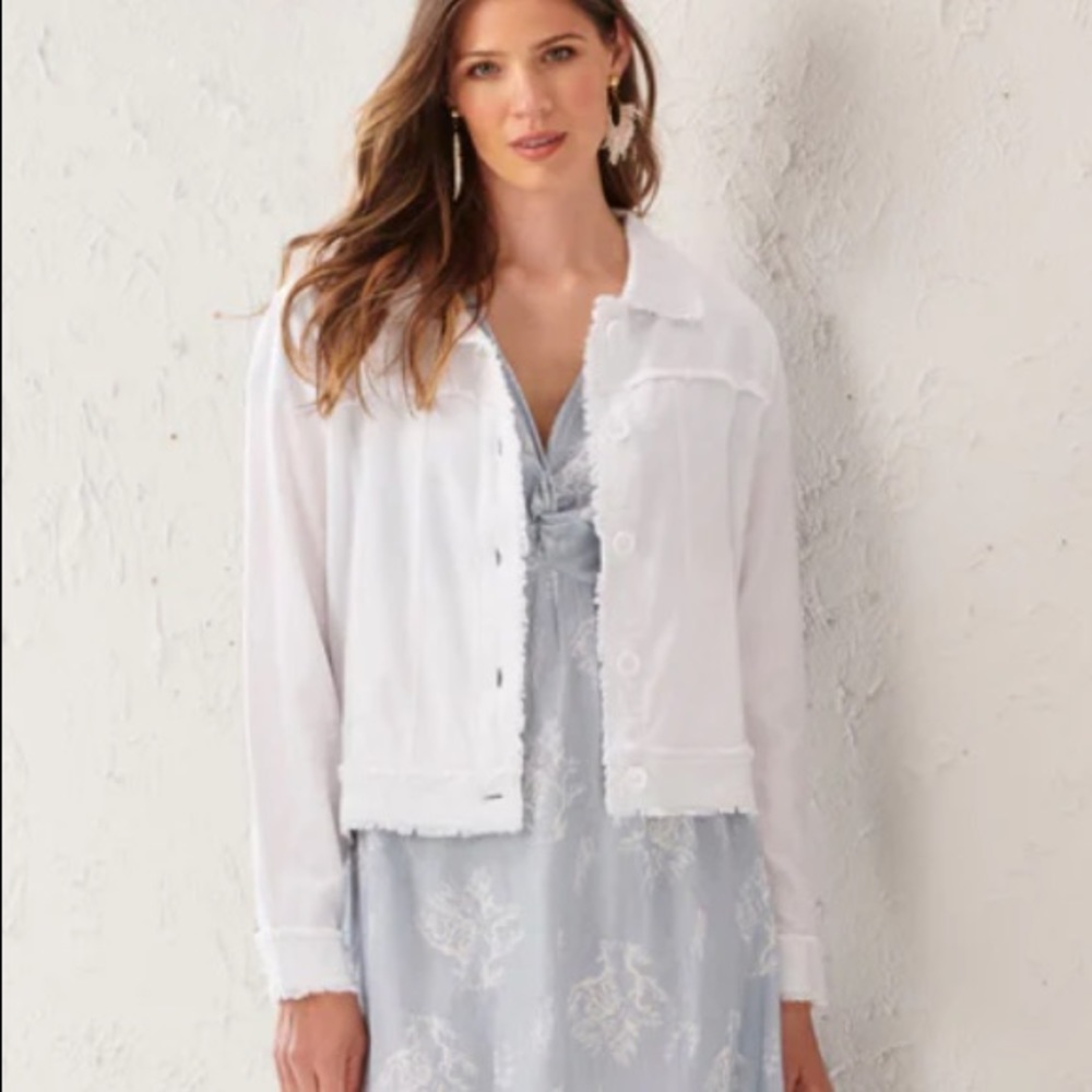 Charlie Paige Womens Jayla Linen Blend Jacket in White